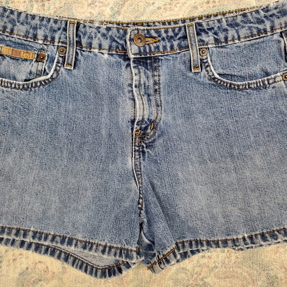 Vintage 90s L.E.I. Mid Rise Denim Shorts Size 11 - Picture 3 of 16